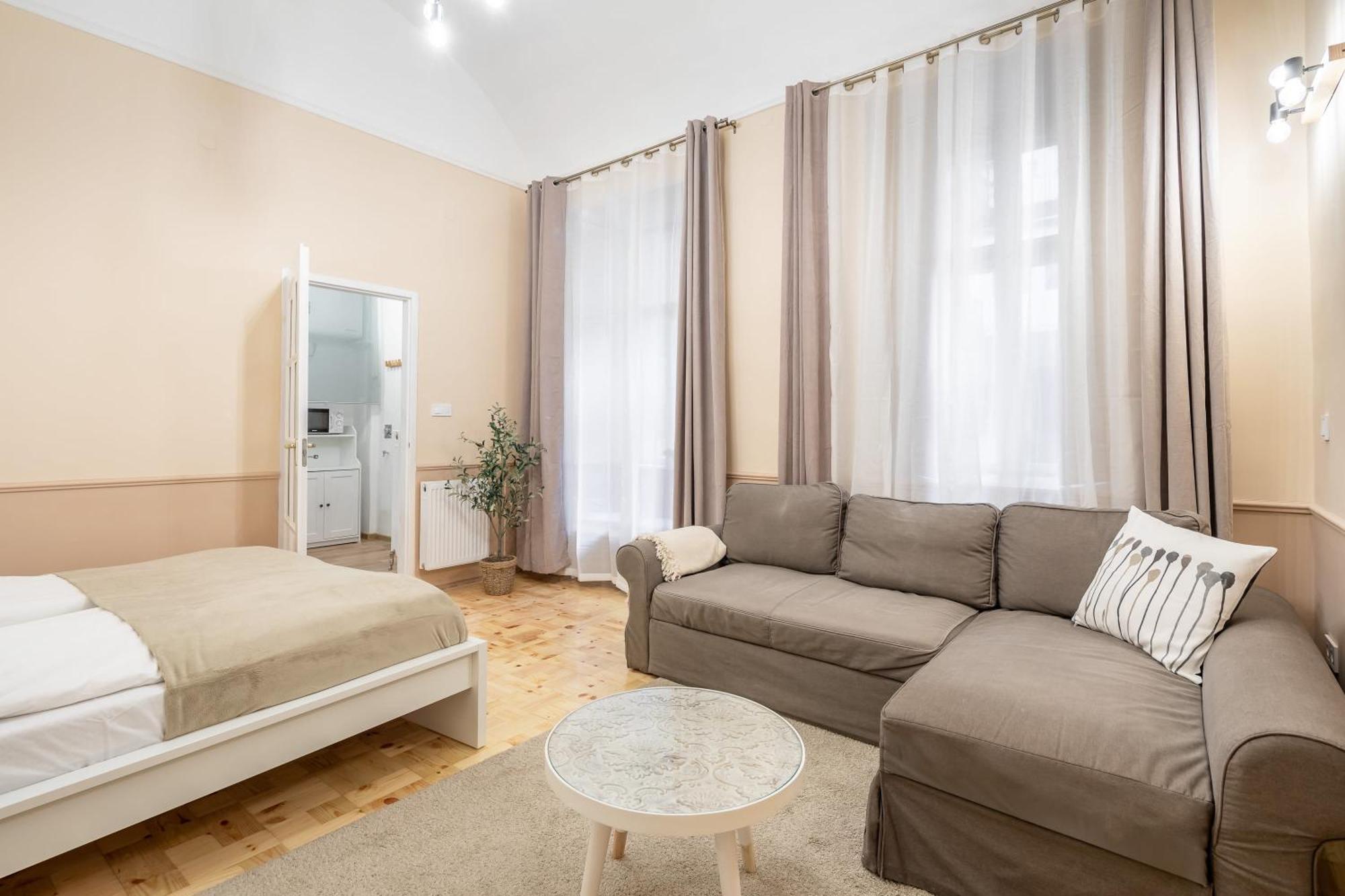 Excellent Location, Cozy Apartment Budapest Bagian luar foto
